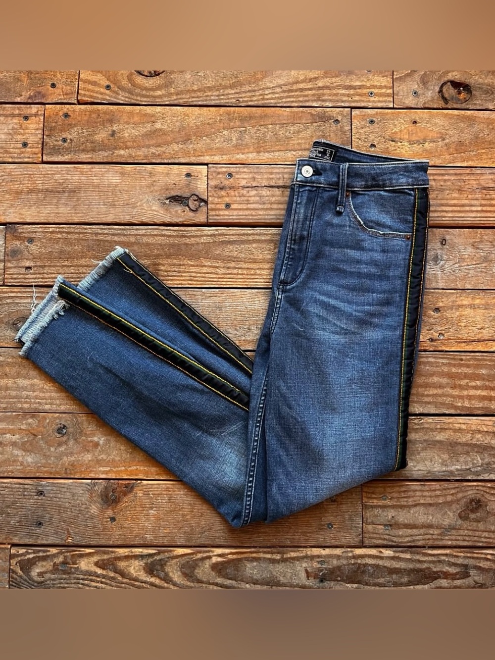 Abercrombie & Fitch Vintage Simone High Rise Ankle Denim Jean